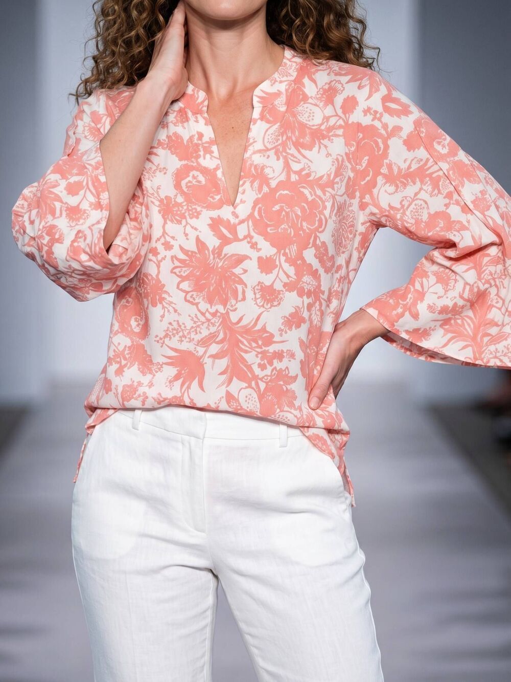 🔺️World Market Peach & Cream Floral Boho Popover Wide Sleeve Top Small